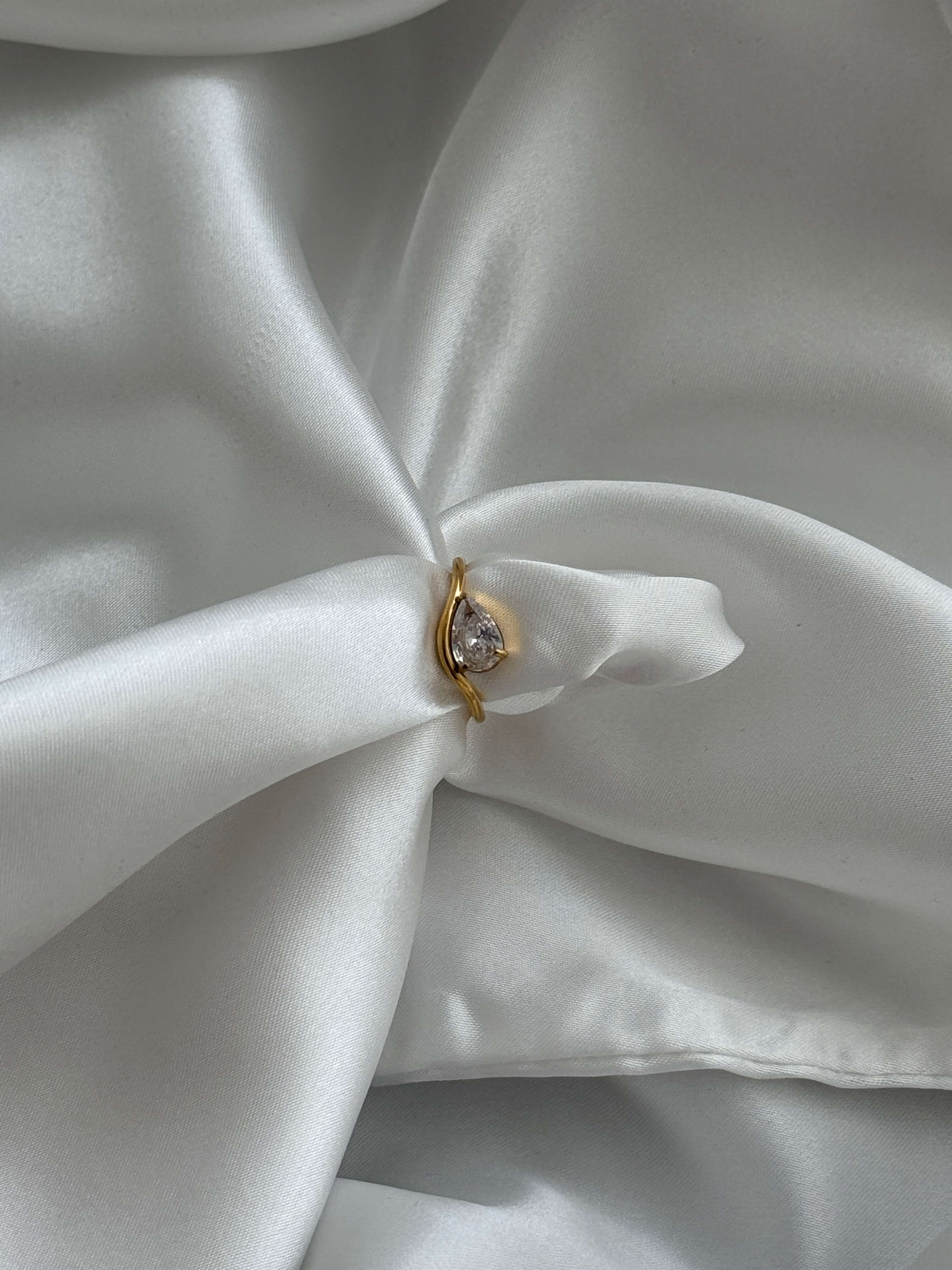 Zarina Ring - ZEYA