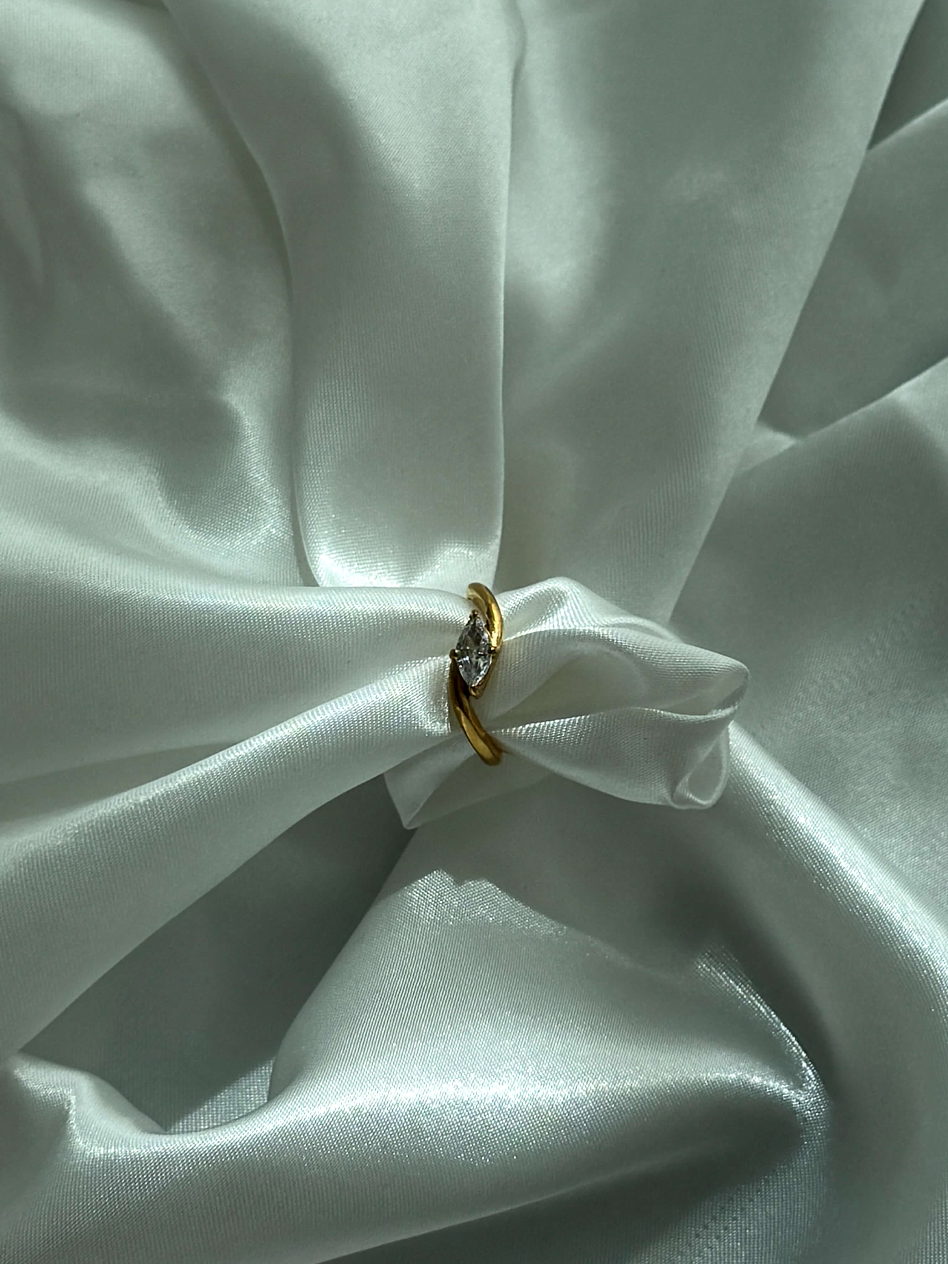 Calista Ring - ZEYA