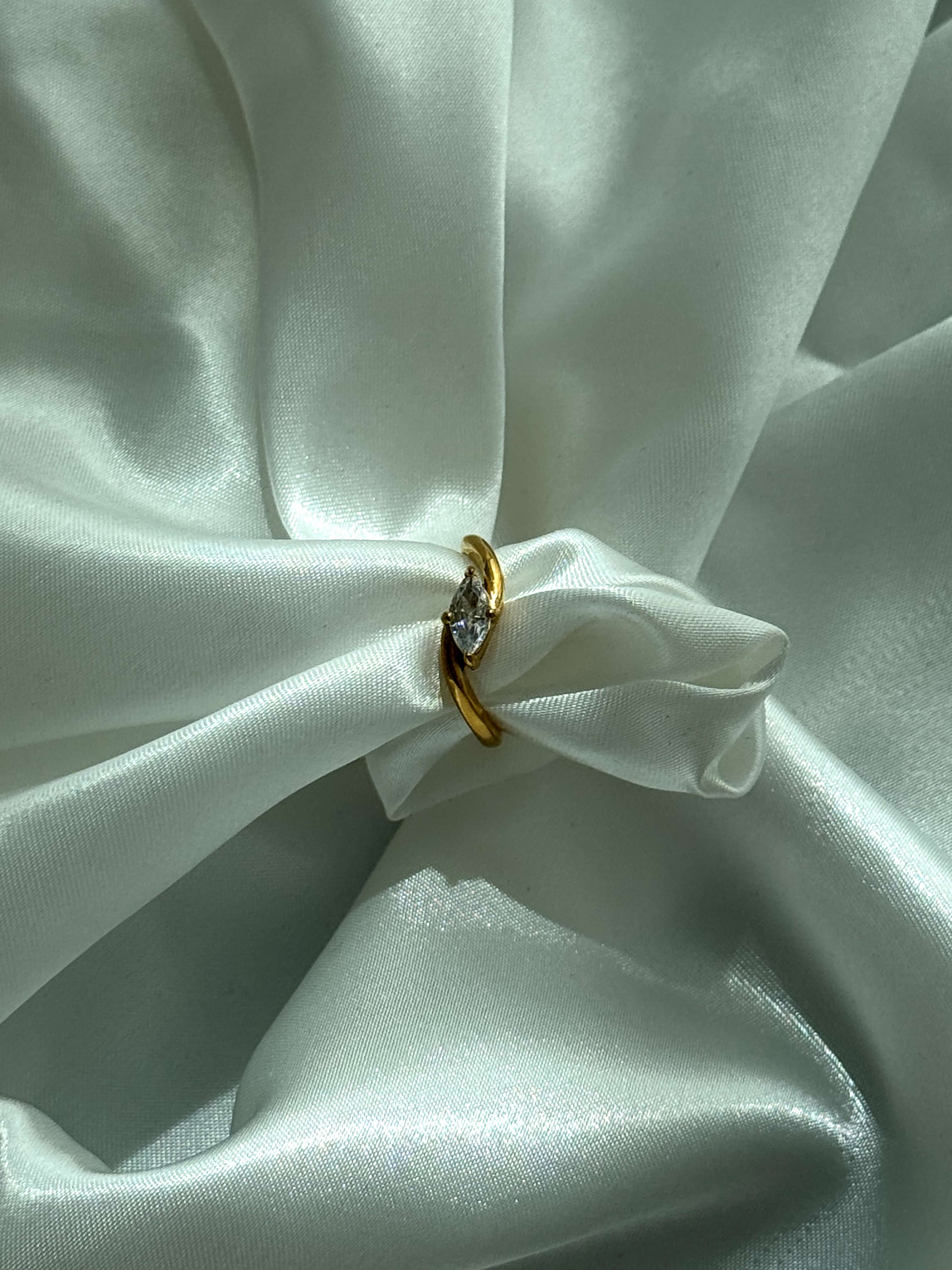 Calista Ring - ZEYA