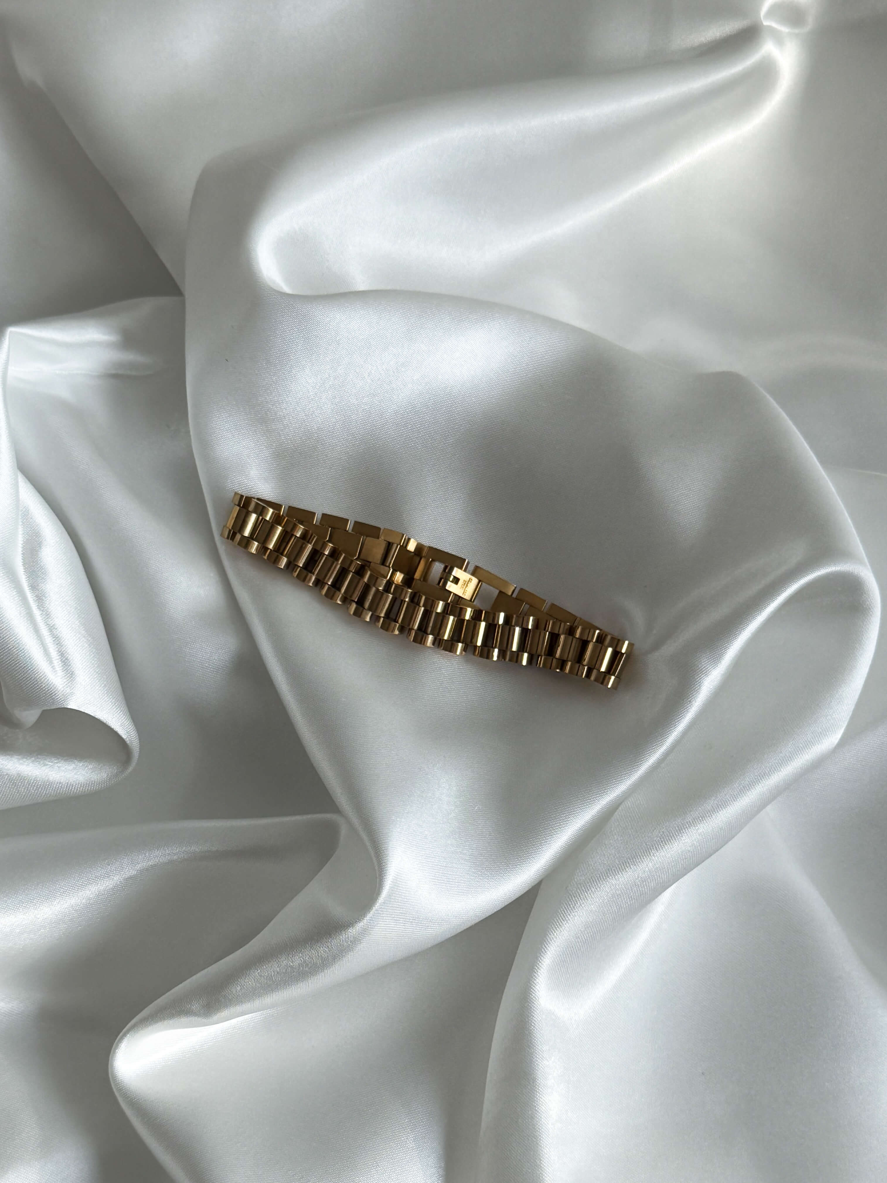 Zoe Link Bracelet - ZEYA