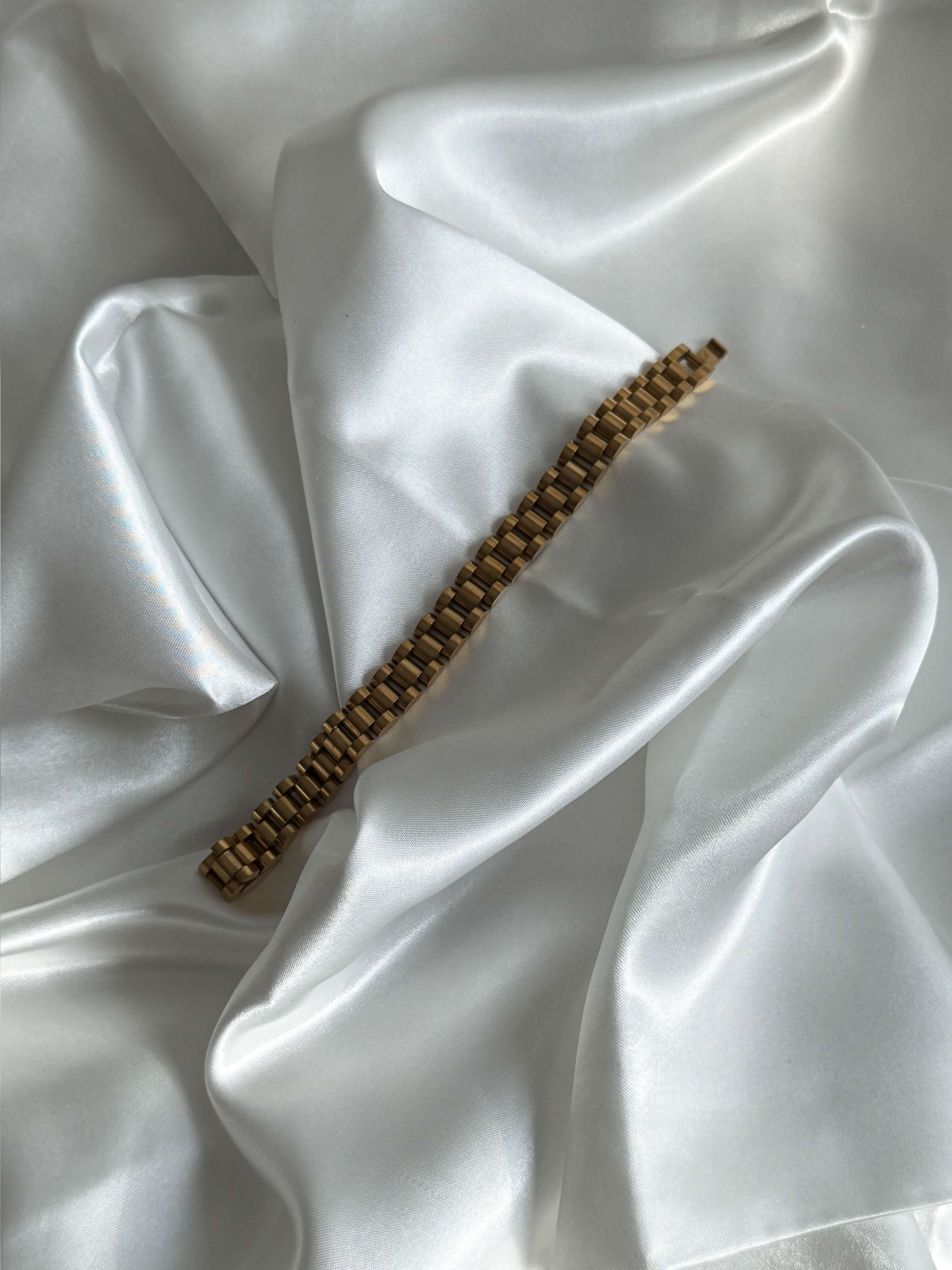 Zoe Link Bracelet - ZEYA