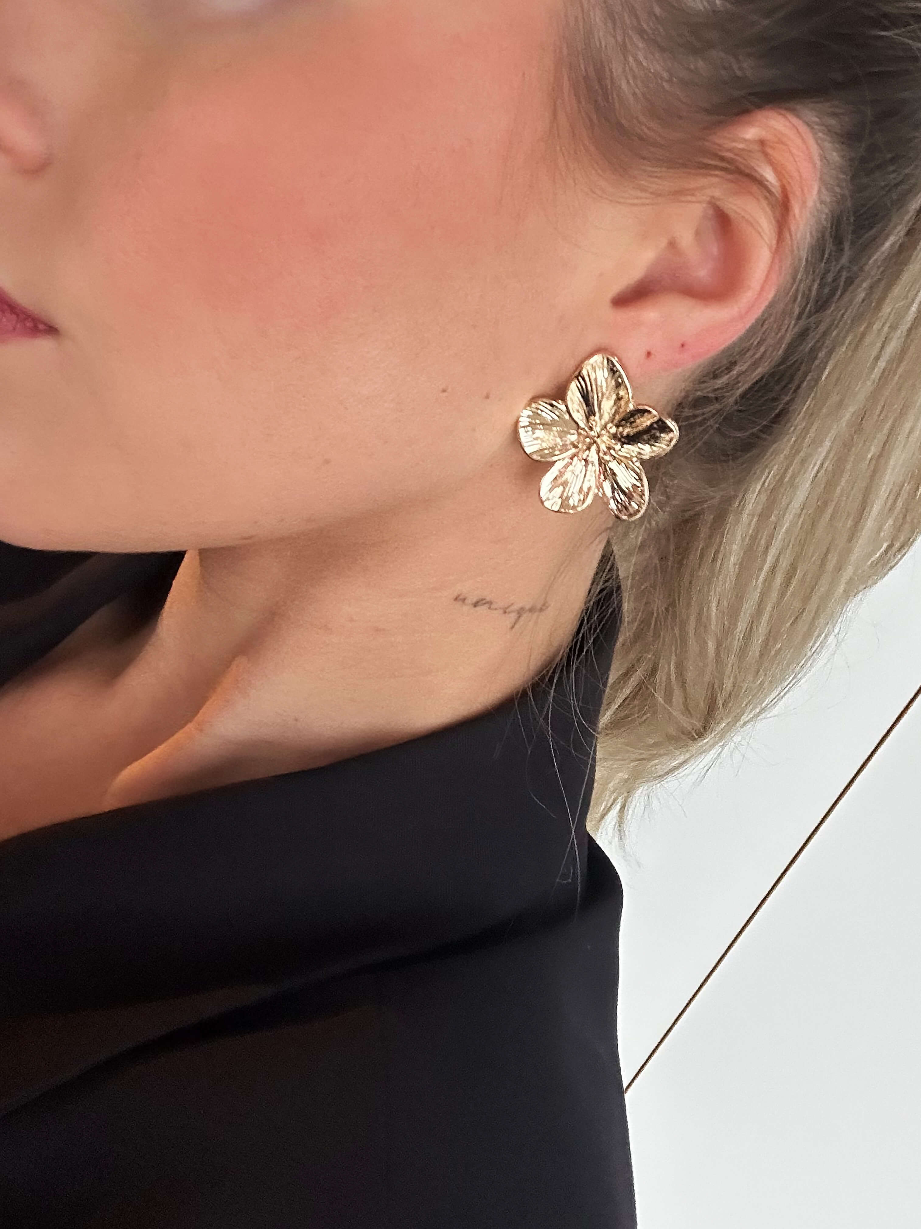 Lea flower Earrings - ZEYA
