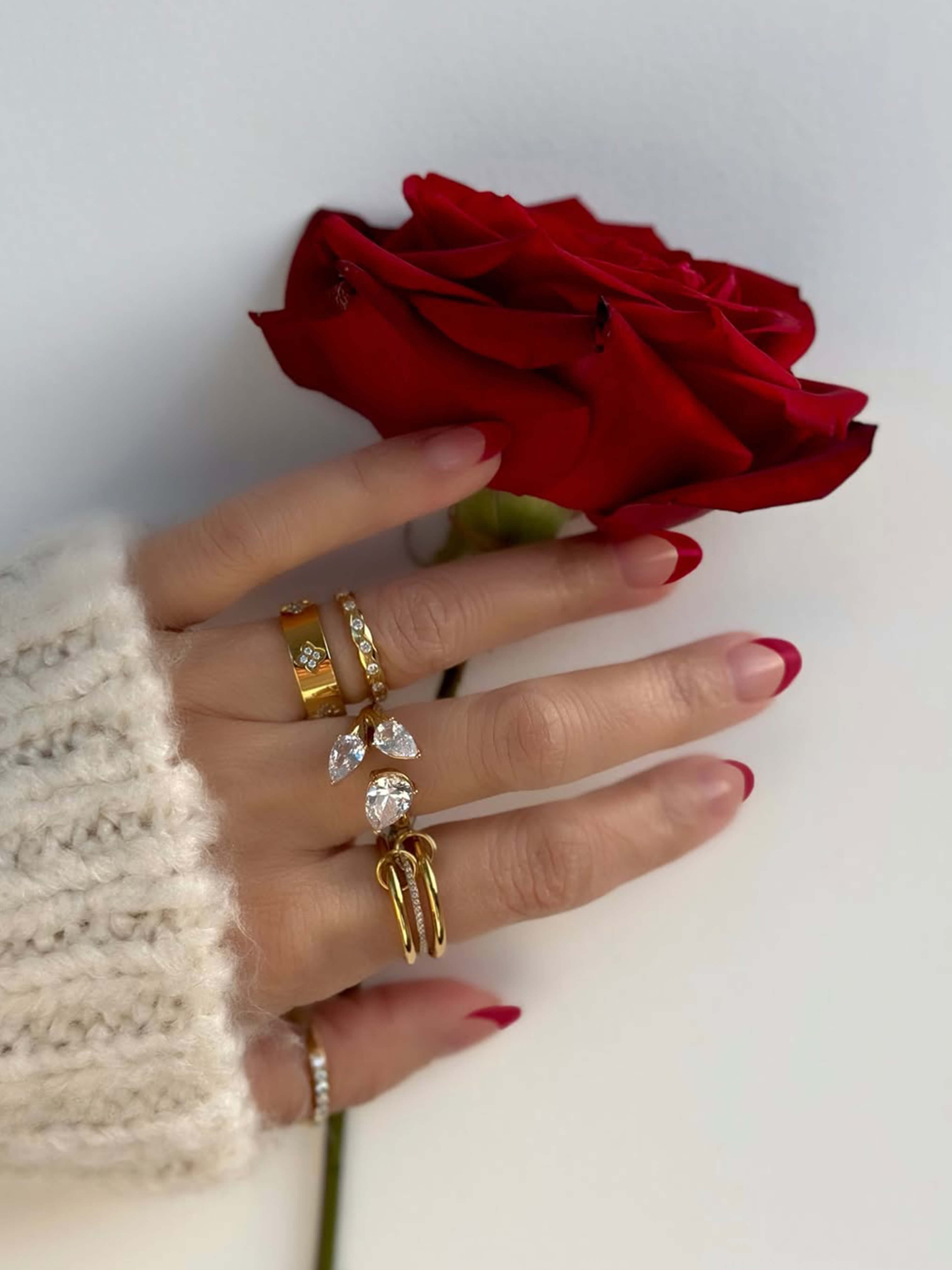 Serrah Ring - ZEYA